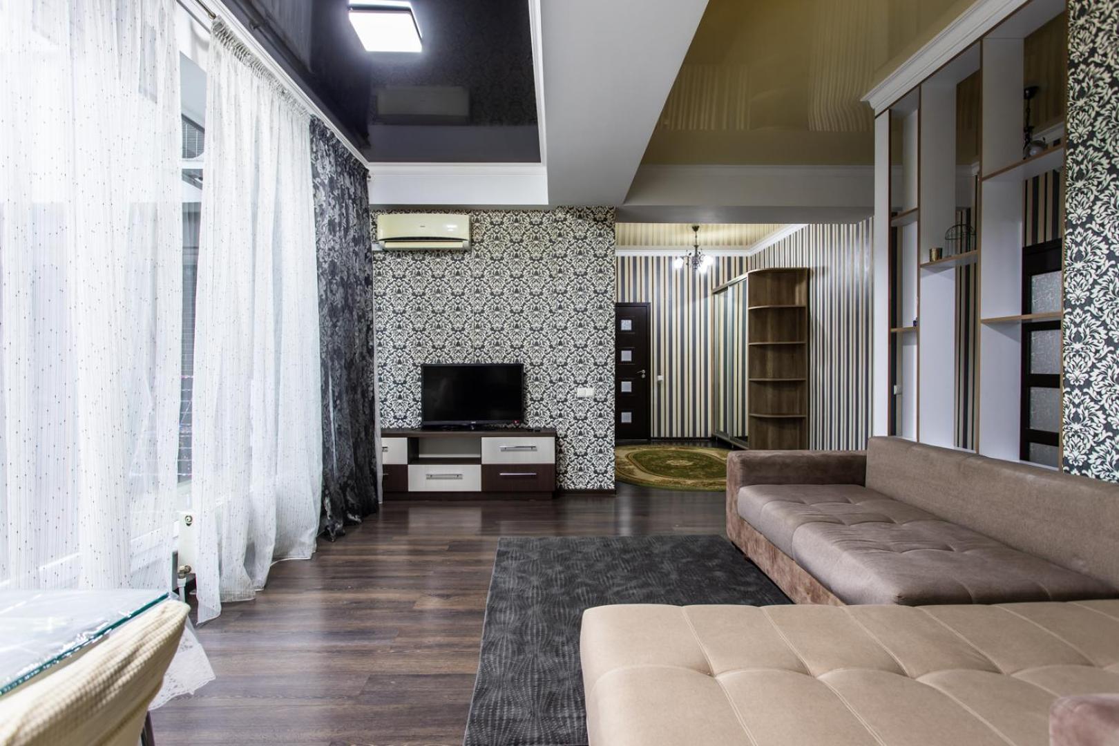 Spacious Apartment With Terrace Chisinau Exterior photo
