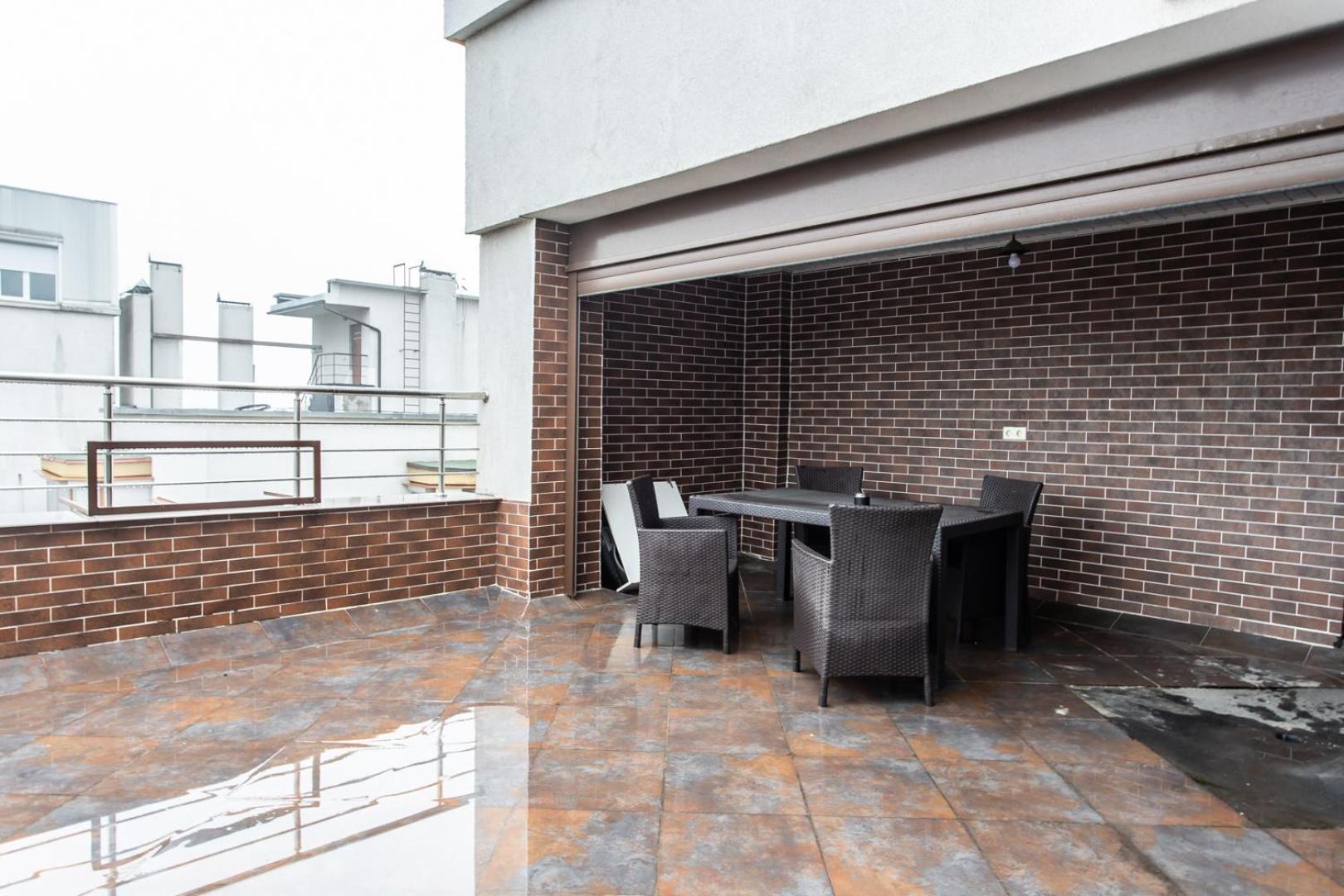 Spacious Apartment With Terrace Chisinau Exterior photo
