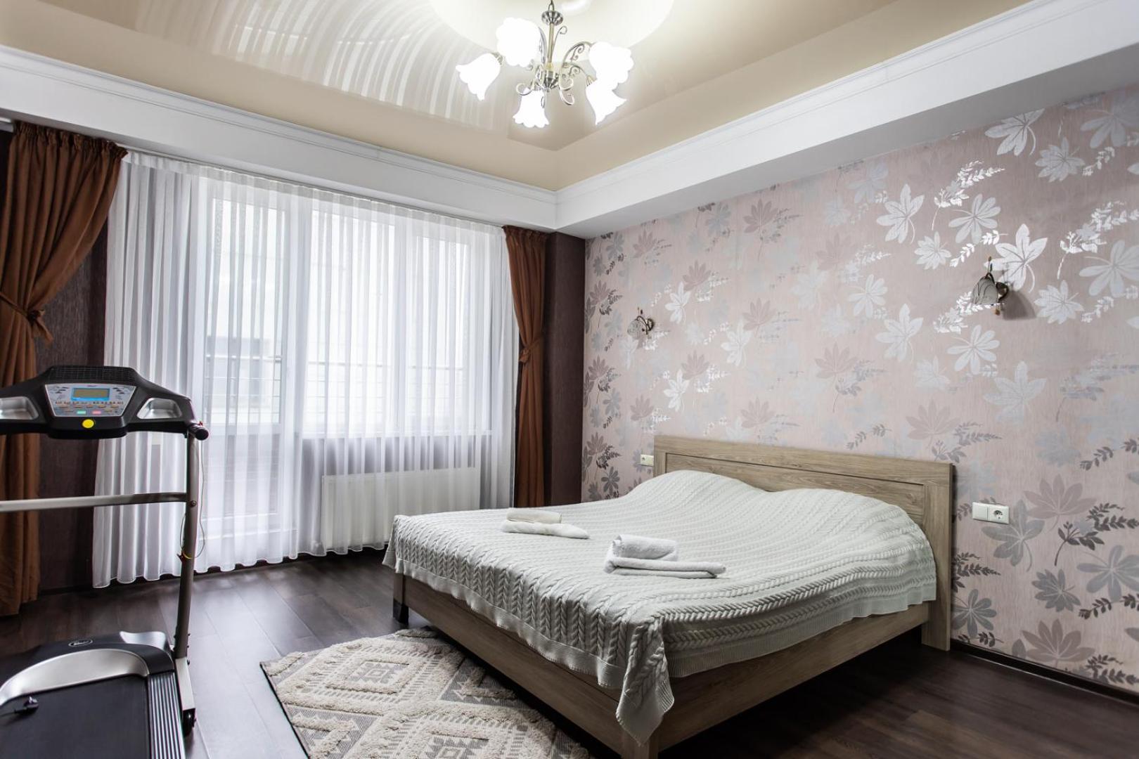 Spacious Apartment With Terrace Chisinau Exterior photo